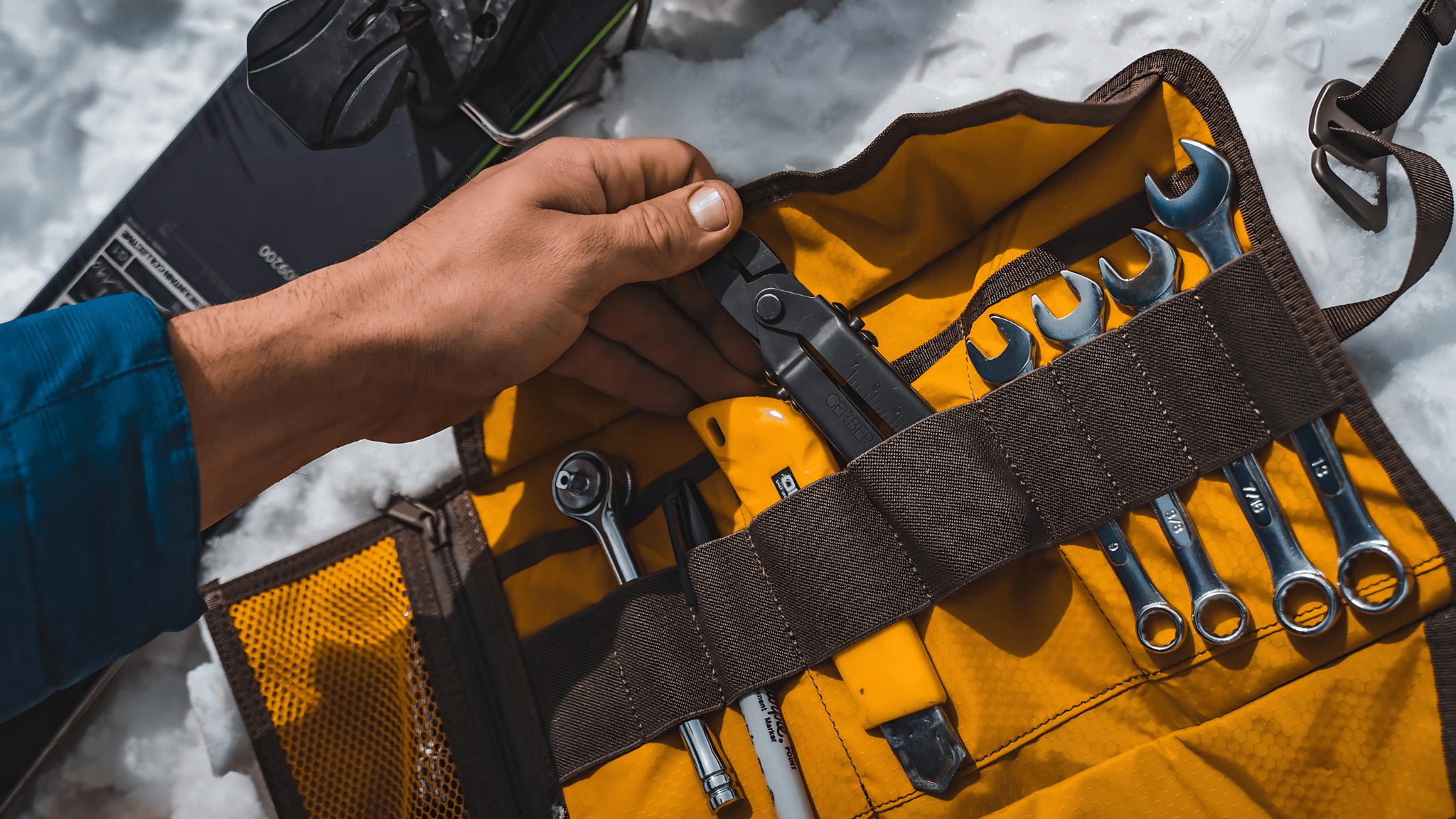 10 Different Ways To Use The Tool Roll - LOCHBY